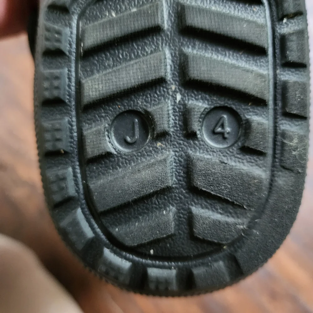 Crocs Kid's Classic Lined Neo Puff Winter Boots